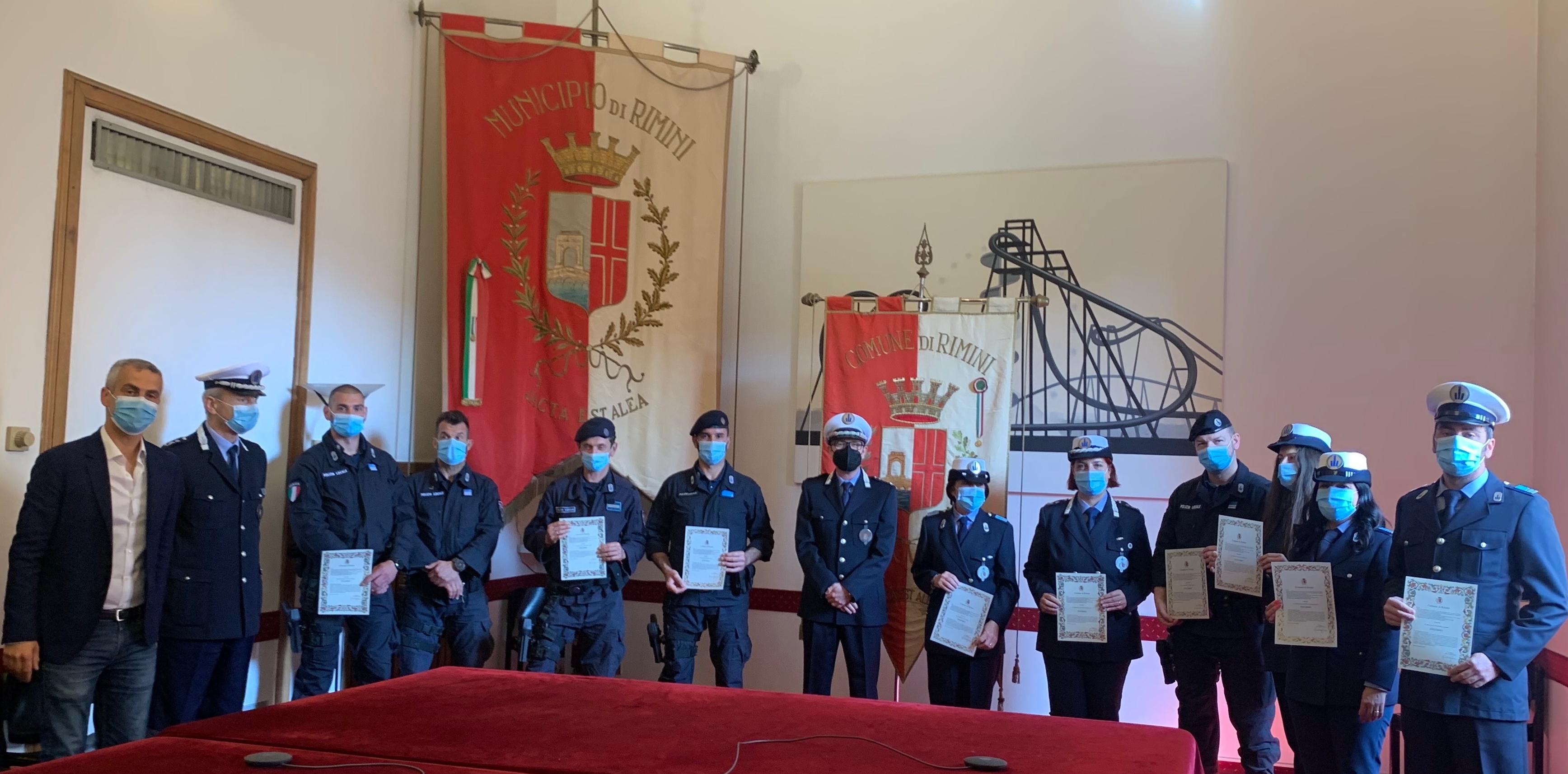 gli agenti di polizia locale premiati
