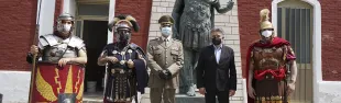 passaggio statua Giulio Cesare dalla caserma al Lapidario Romano del Museo