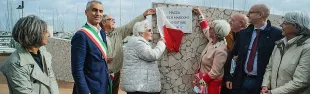Darsena, lo scoprimento della targa dedicata ad Angelo Marconi