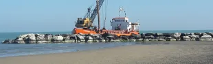 lavori_scogliera_san_giuliano_0.jpg