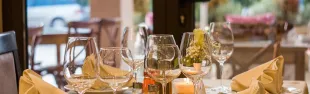 restaurant-449952_1920.jpg