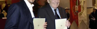 sigismondo_doro_2003_renato_zangheri_col_calciatore_igor_protti.jpg
