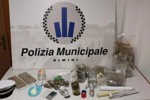 Operazione antidroga polizia locale