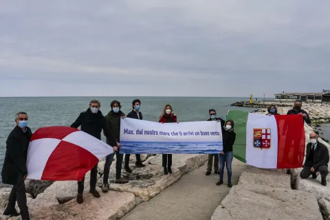 incoraggiamento da Rimini per America's Cup