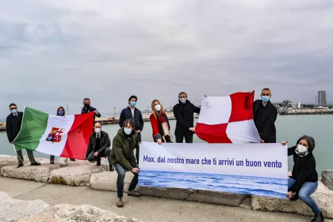 incoraggiamento da Rimini per America's Cup