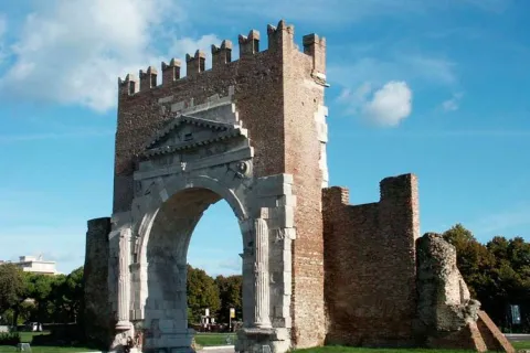 arco d'Augusto