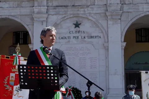 25 aprile 2021