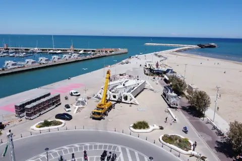 Operazioni di montaggio della ruota panoramica 2021