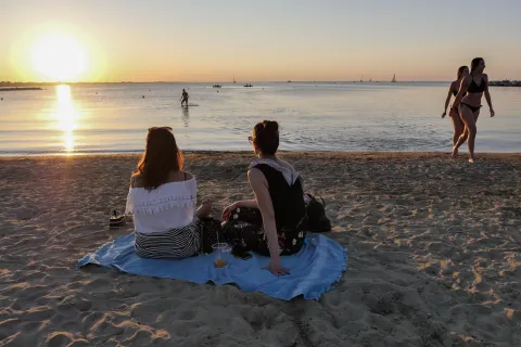 tramonto spiaggia darsena