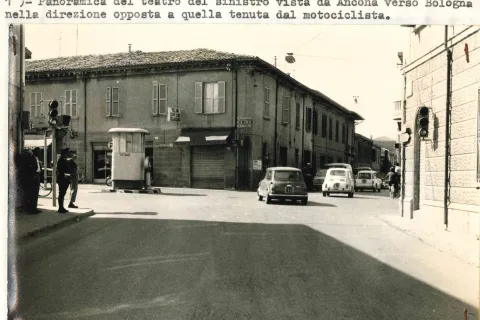 foto storiche polizia locale: piazza Mazzini maggio 1973