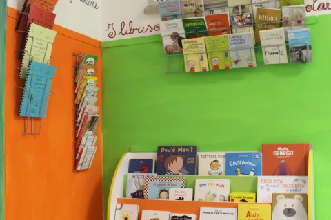 la biblioteca