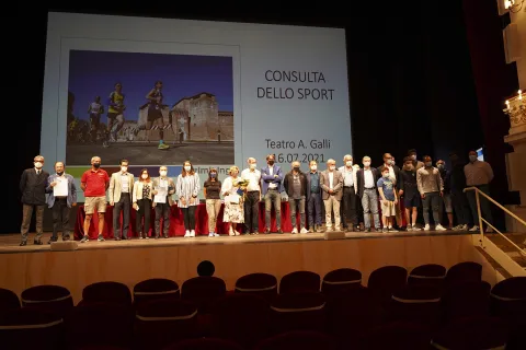 consulta dello sport al teatro galli