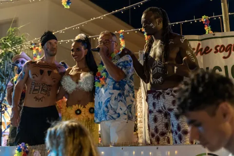 festa hawaiana