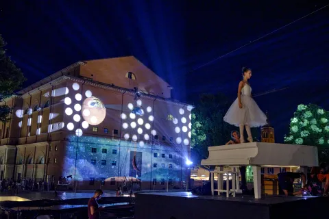 spettacolo apertura Fellini Museum