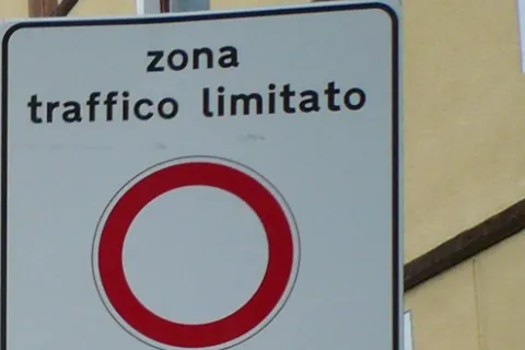 cartello Zona traffico limitato