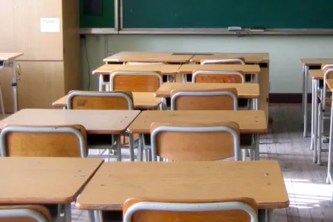 banchi di scuola
