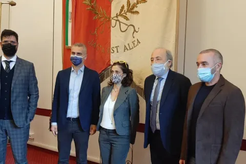 Relatori della conferenza stampa: Gianfreda, Sadegholvaad, Raggi, Grossi, Colamaria
