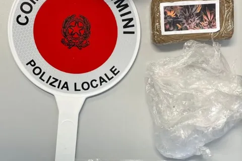 Sequestro hashish e marijuana