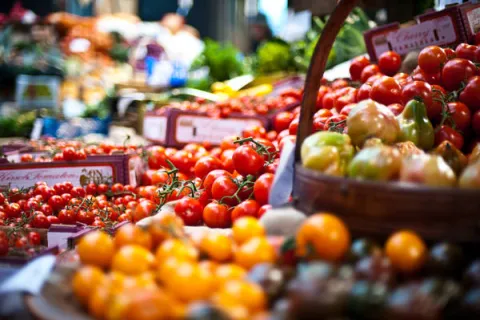 mercato prodotti agricoli