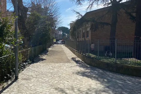 Percorso ciclo pedonale di via G. Ferrari, zona Ina Casa