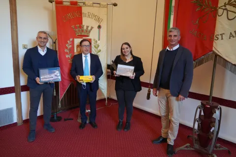 Console Luis Pablo Niscovolos ricevuto in residenza comunale