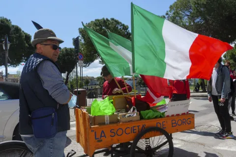 preparativi adunata alpini 2022