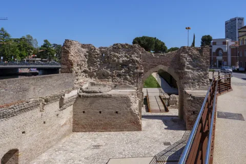 Porta Galliana