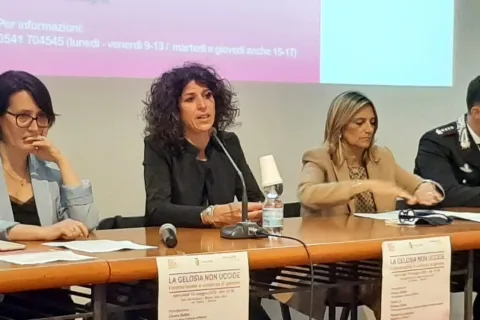 incontro pubblico tema femminicidio