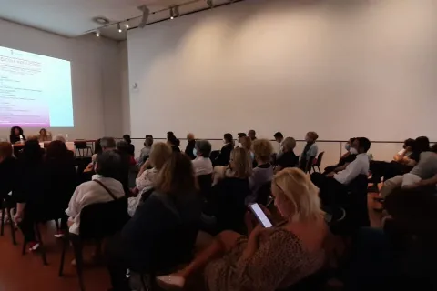 incontro pubblico tema femminicidio