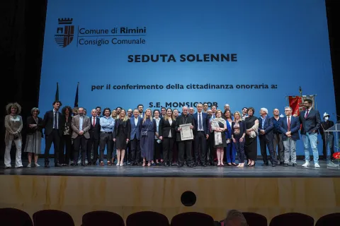 cittadinanza onoraria vescovo