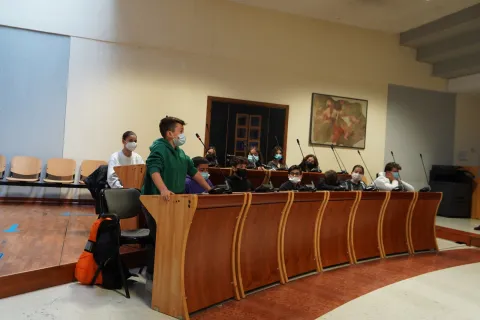 Momenti dell'incontro nel Consiglio comunale  