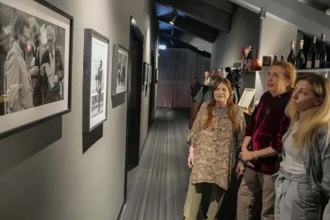 Federico Fellini dietro le quinte negli scatti di Patrizia Mannajuolo