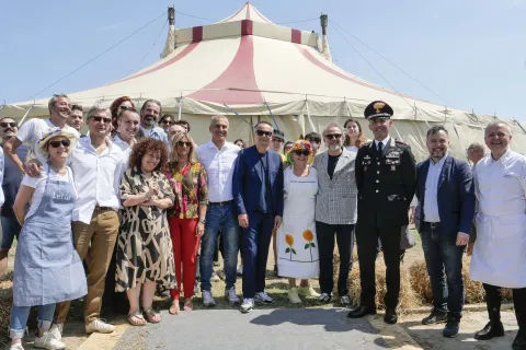 al mèni 2022