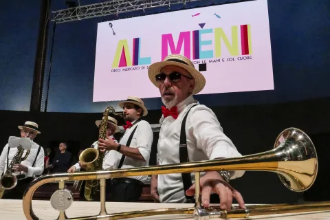 al mèni 2022