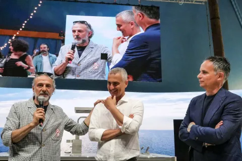 al mèni 2022