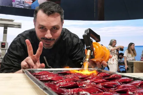 AL MENI