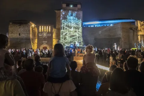 Spettacolo Festi
