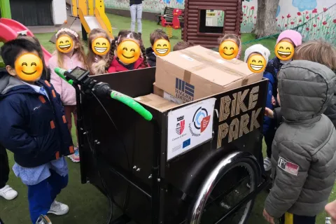 libri in cargo bike