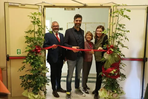 taglio nastro centro diurno valloni