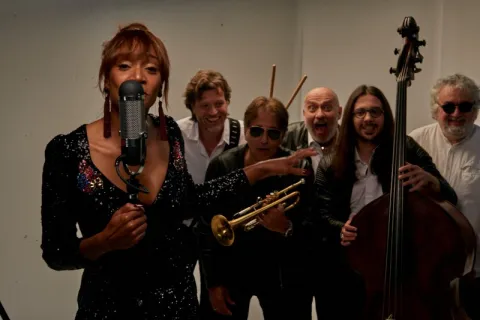 kelly joyce band