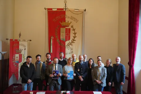 conferenza stampa fermami amico