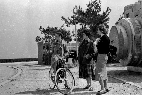 Immagini degli anni Cinquanta negli scatti inediti di Amedeo Montemaggi