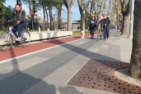 ciclabile piazza C. Battisti