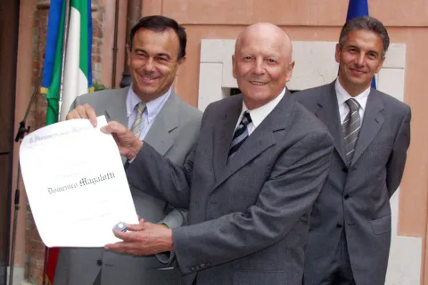 Marco Magalotti riceve l'attestato di cavaliere
