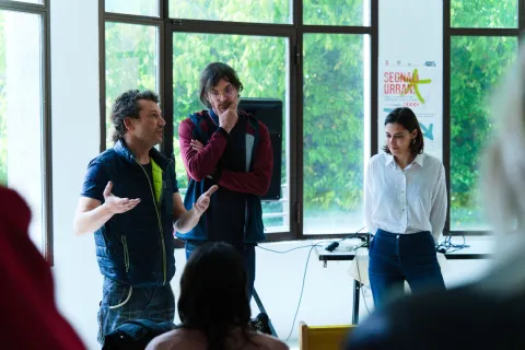 mostra segnali urbani