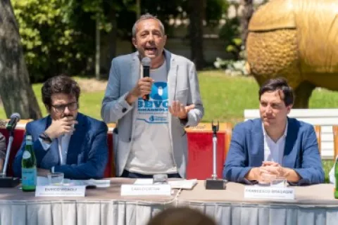 Al meni