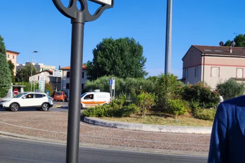 inaugurazione rotatoria elio ghelfi