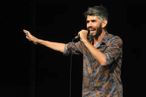 stand_up_poetry_lorenzo_maragoni