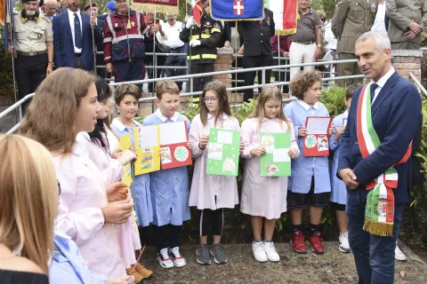 Studenti e rappresentanti delle Istituzioni omaggiano i caduti nel 79° Anniversario della Liberazione di Rimini