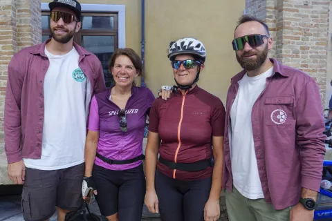 sosta  a Rimini  “Ragazze in tandem”